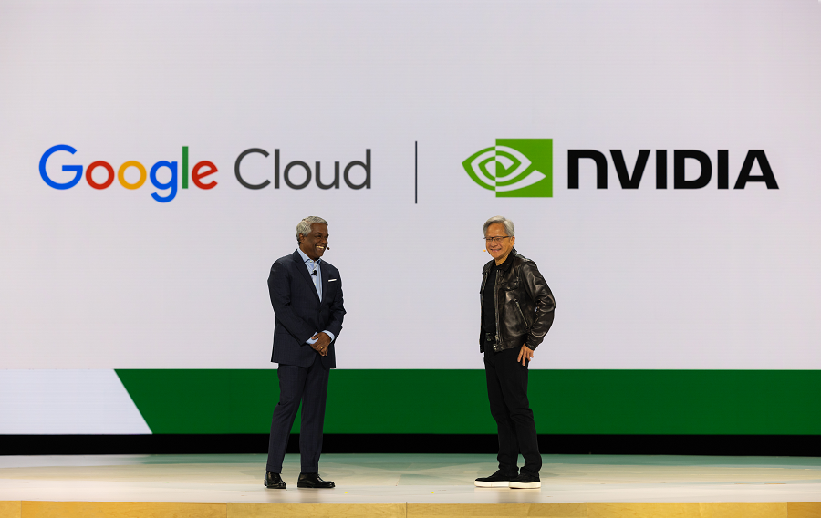 ‘구글 클라우드 넥스트(Google Cloud Next)’에서 구글 클라우드 토마스 쿠리안 CEO(왼쪽), 엔비디아 젠슨 황 CEO가 양사 파트너십 확대를 발표했다. (출처: 엔비디아)